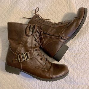 Guess women’s combat brown boots